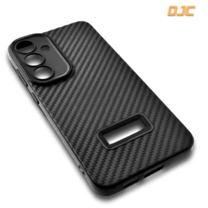 •Funda de Carbono Slim con Protector de Cámara